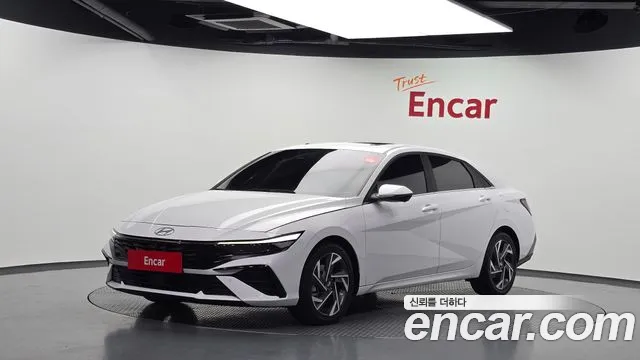 Фотография автомобиля — Hyundai Avante CN7