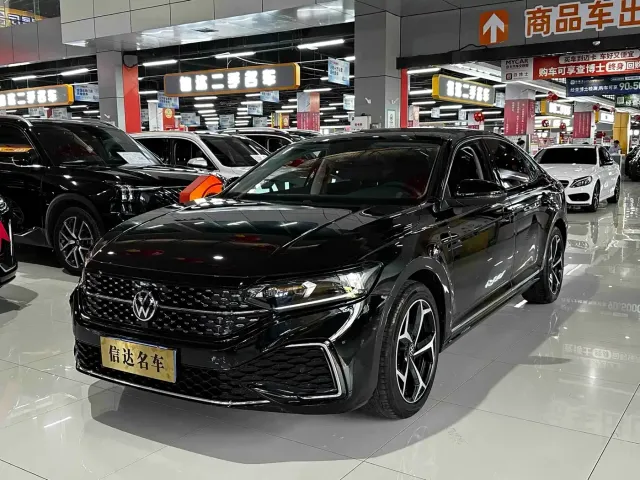 Фотография автомобиля — Volkswagen Passat