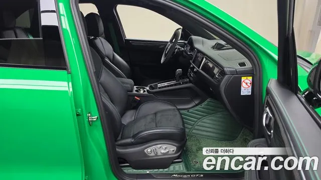 Porsche Macan — Фото автомобиля 16