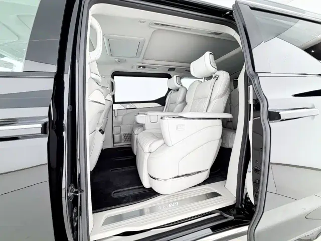 Volvo EM90 — Фото автомобиля 12