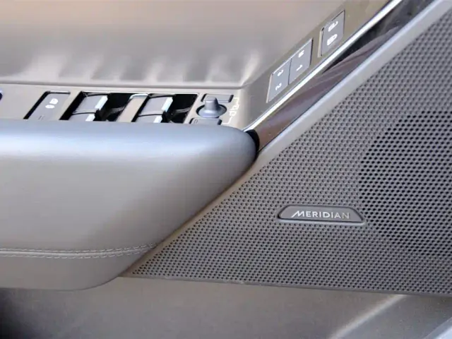 Land Rover Range Rover Velar — Фото автомобиля 16