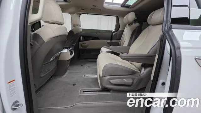 Kia Carnival 4th Gen — Фото автомобиля 18