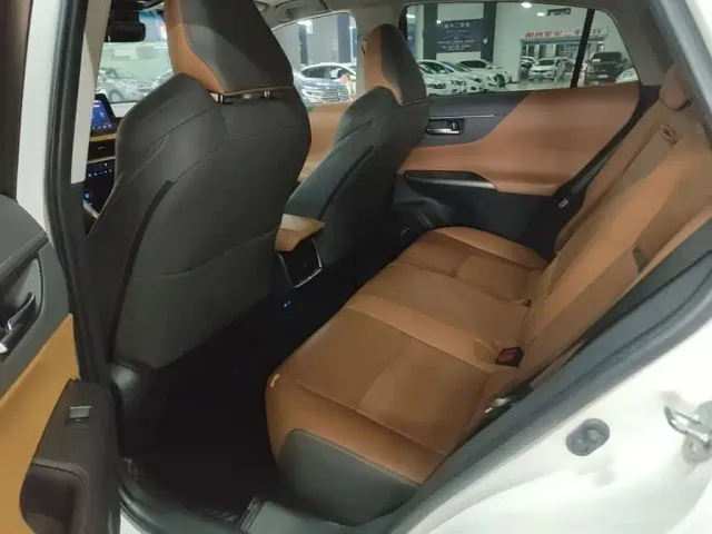 Toyota Venza — Фото автомобиля 16