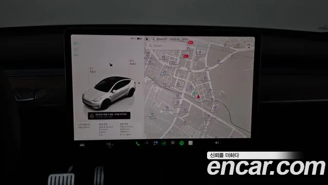 Tesla Model Y — Фото автомобиля 12