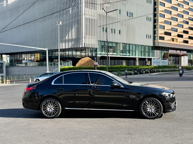 Mercedes-Benz C-Class — Фото автомобиля 4