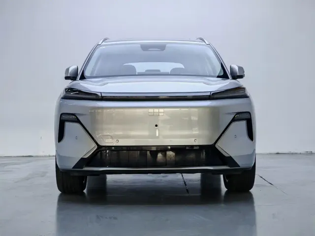 Geely Galaxy Starship 7 EM-i — Фото автомобиля 2