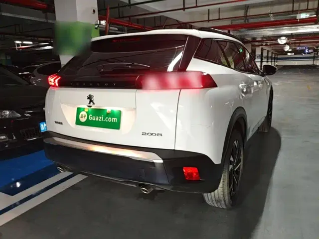Peugeot 2008 — Фото автомобиля 6