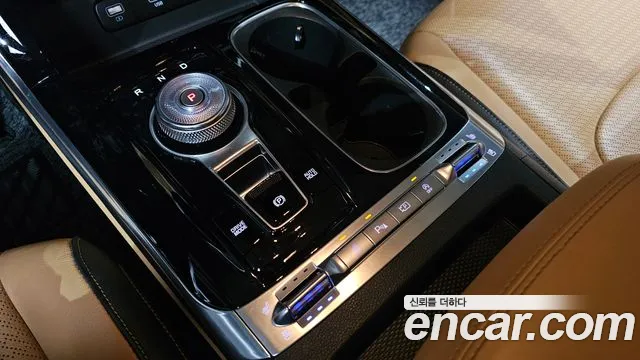 Kia Carnival Generation 4 — Фото автомобиля 9
