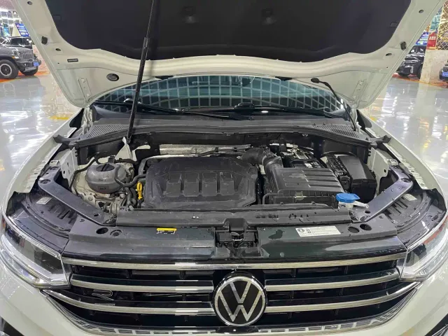 Volkswagen Tiguan L — Фото автомобиля 20