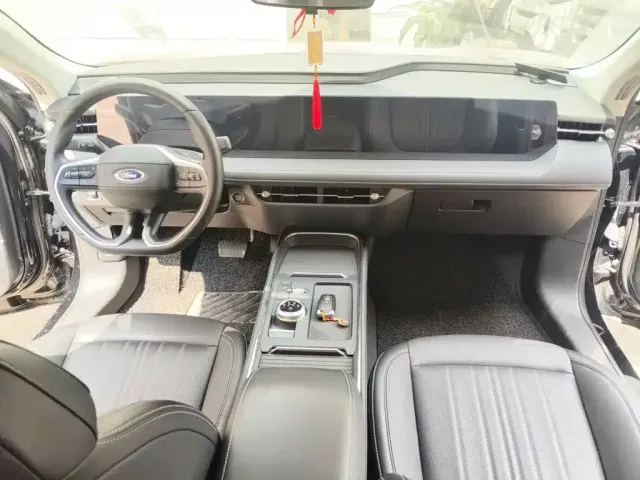 Ford Mondeo 2025 1.5T EcoBoost Luxury — Фото автомобиля 12