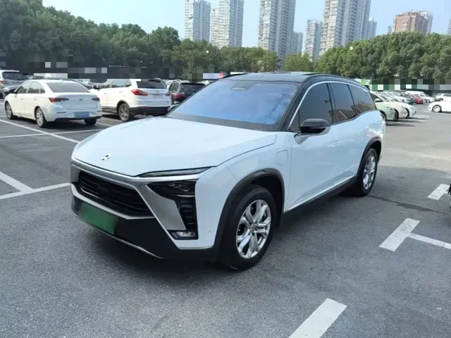 Фотография автомобиля — Nio ES8
