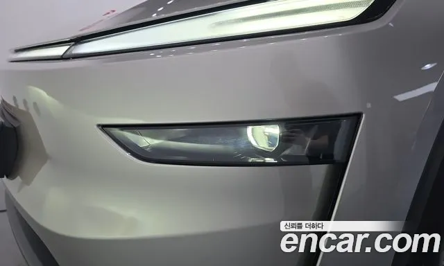 Tesla Model Y — Фото автомобиля 7