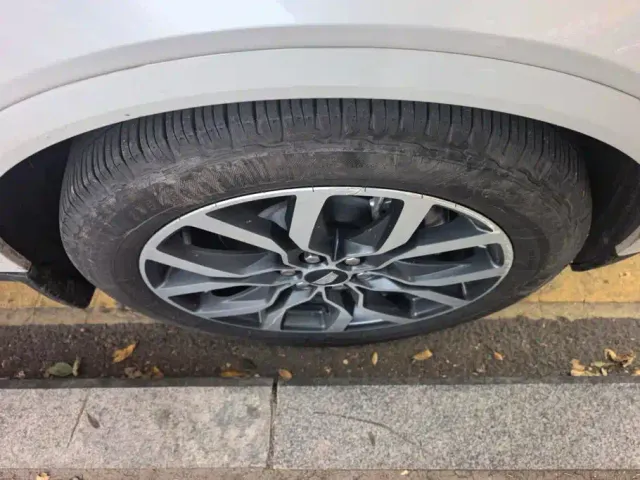 Cadillac XT5 — Фото автомобиля 6