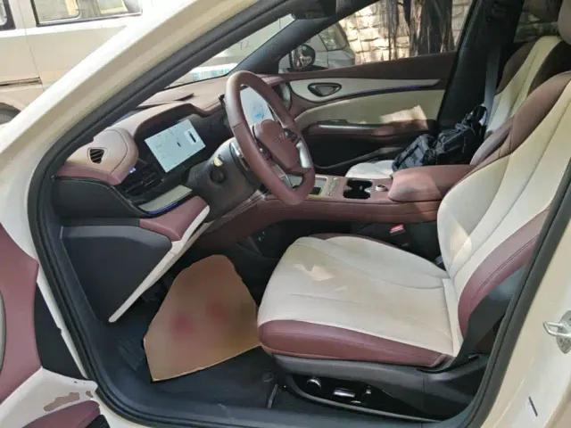 BYD Seal 07 DM-i — Фото автомобиля 14