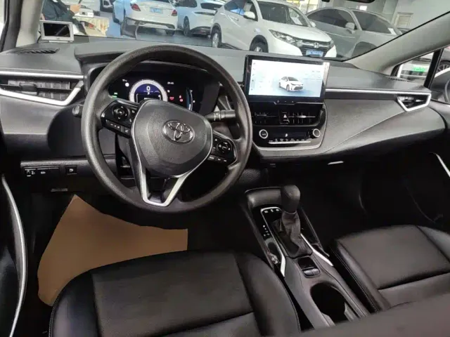 Toyota Corolla — Фото автомобиля 9