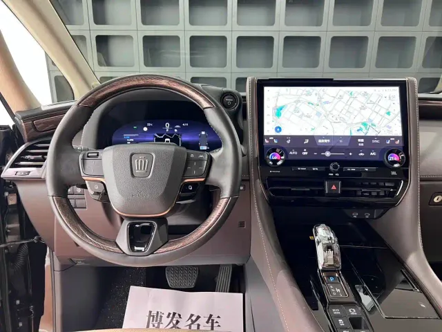 Toyota Vellfire — Фото автомобиля 25