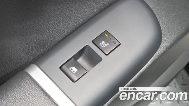 Hyundai Grandeur Grandeur (GN7) 2.5 Бензин 2WD — Фото автомобиля 23