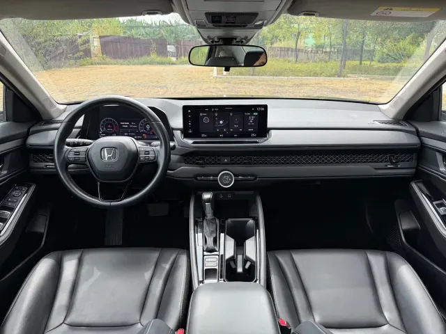 Honda Accord — Фото автомобиля 7