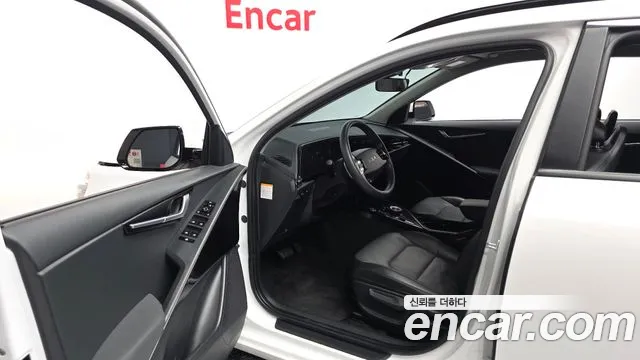 Kia Niro New — Фото автомобиля 15
