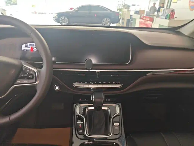 GAC Trumpchi M6 — Фото автомобиля 12