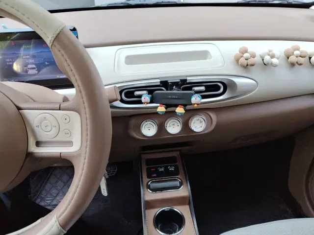 Wuling Hongguang Mini EV — Фото автомобиля 9