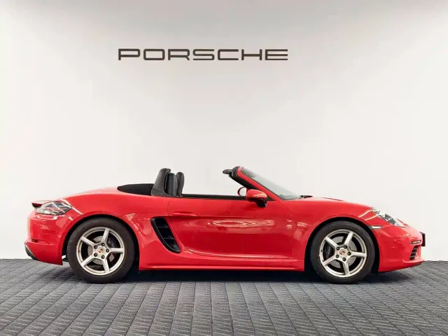 Porsche 718 — Фото автомобиля 8