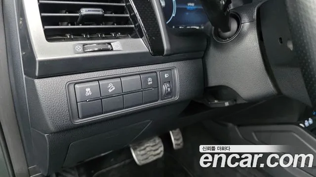 KG_Mobility_Ssangyong Rexton Новый Rexton Sport Khan Дизель 2.2 4WD — Фото автомобиля 12