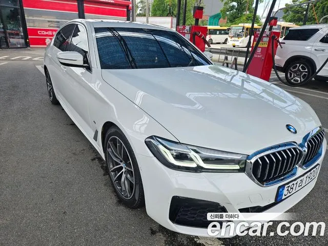 BMW 5-Series — Фото автомобиля 3