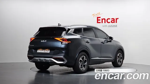 Kia Sportage Sportage 5-е поколение Дизель 2.0 2WD — Фото автомобиля 2