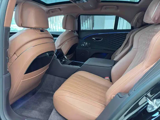 Bentley Flying Spur 2022 4.0T V8 Mulliner — Фото автомобиля 9