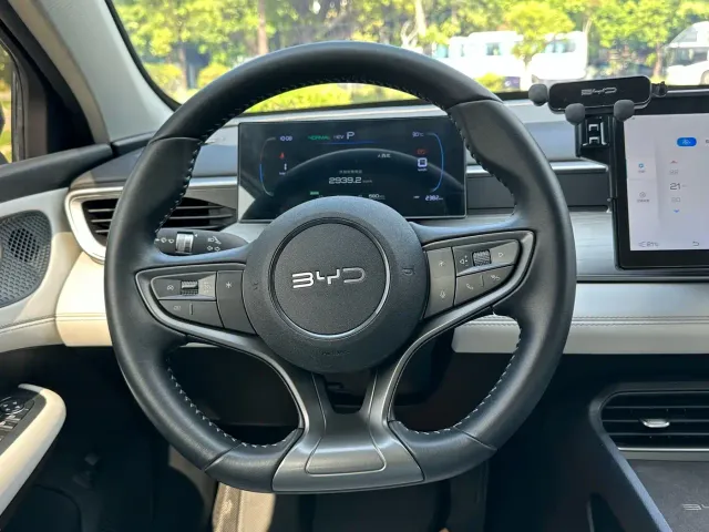 BYD Seal 05 DM-i — Фото автомобиля 14