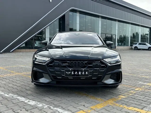 Audi A7L — Фото автомобиля 2