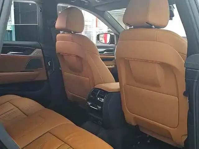 BMW 6 Series Gran Turismo — Фото автомобиля 17