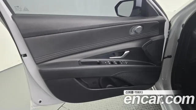 Hyundai AVANTE Новый Avante (CN7) — Фото автомобиля 24