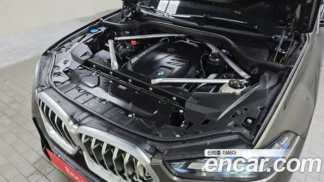 BMW X6 xDrive40i M Sport — Фото автомобиля 6