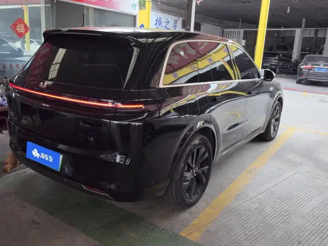 Li Auto L8 — Фото автомобиля 3