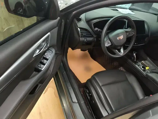 Cadillac CT5 — Фото автомобиля 15
