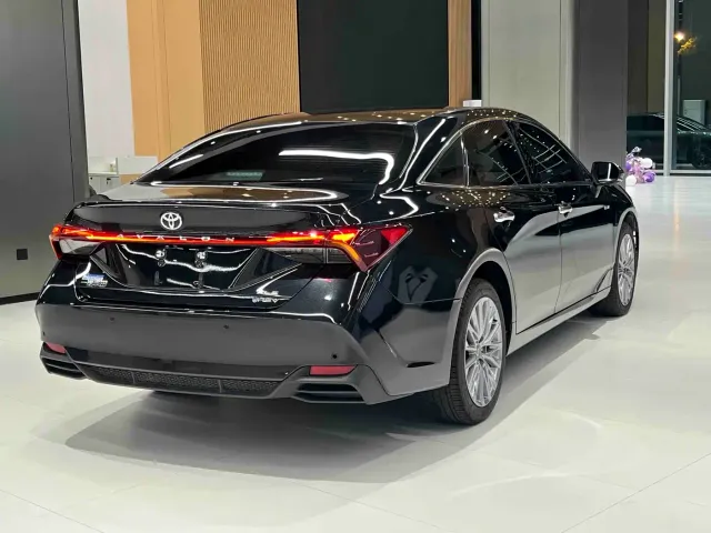 Toyota Avalon — Фото автомобиля 7