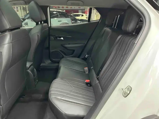 Peugeot 2008 — Фото автомобиля 20