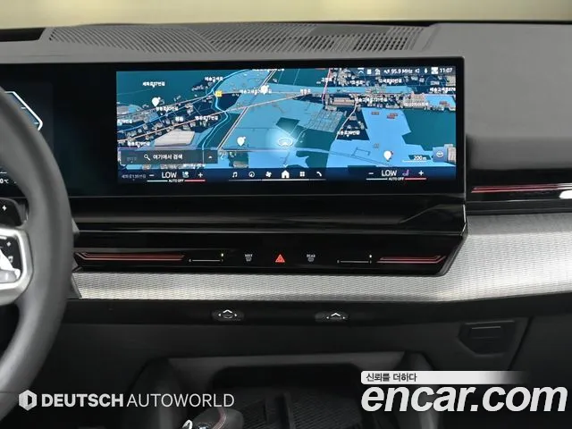 BMW 5 Series G60 — Фото автомобиля 14