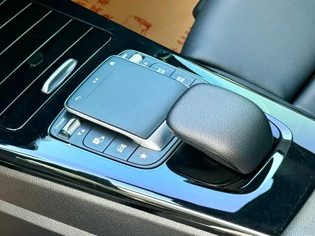 Mercedes-Benz A-Class — Фото автомобиля 24