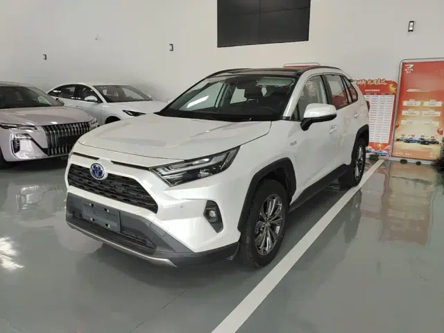 Фотография автомобиля — Toyota RAV4