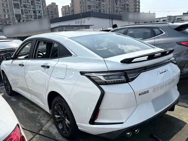 Dongfeng Yixuan — Фото автомобиля 12