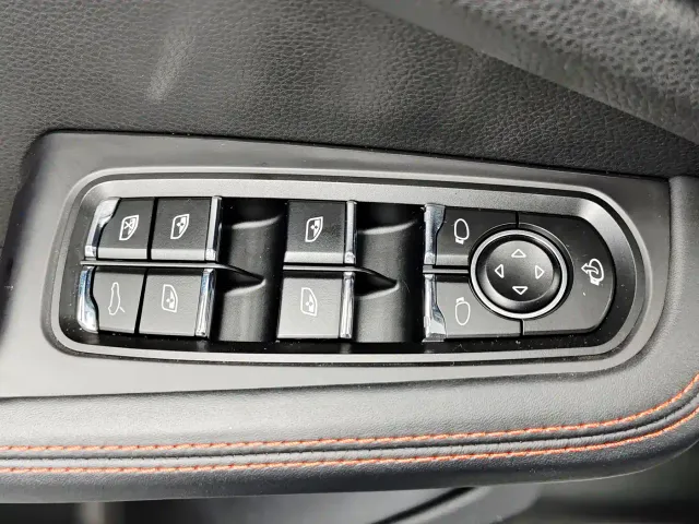 Porsche Macan — Фото автомобиля 18