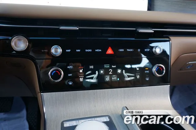 Genesis G80 Бензин 2.5 турбо 2WD — Фото автомобиля 12