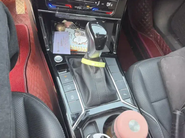Volkswagen Passat — Фото автомобиля 10