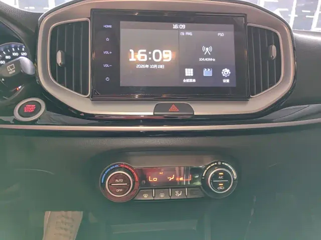 Kia KX1 — Фото автомобиля 12