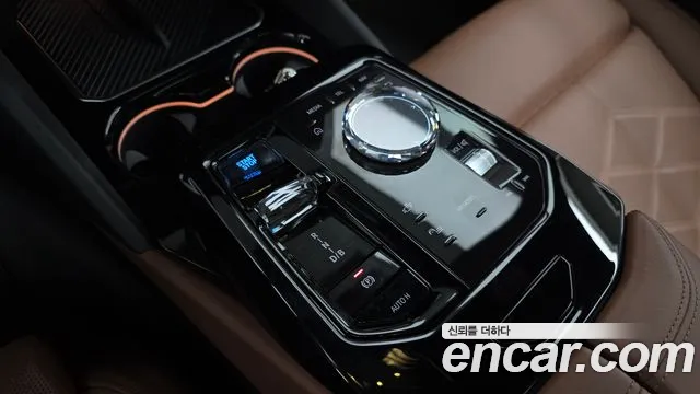BMW i5 G60 — Фото автомобиля 12