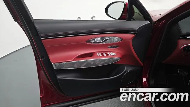 Genesis GV70 — Фото автомобиля 13