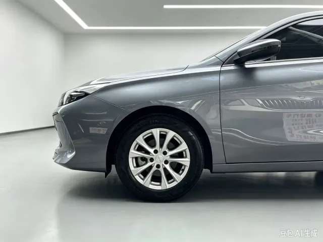 Roewe i5 — Фото автомобиля 4